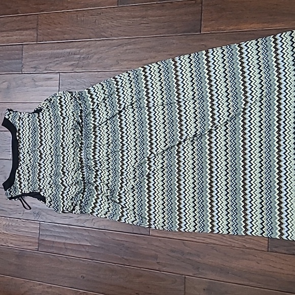 Emma & Michele Colorful Chevron Patterned Sleeveless Maxi Dress size 2X - Picture 3 of 8